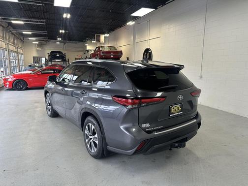 2020 Toyota Highlander XLE