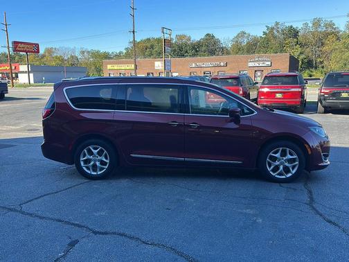 Velvet Red Pearlcoat 2020 Chrysler Pacifica Touring-L Plus