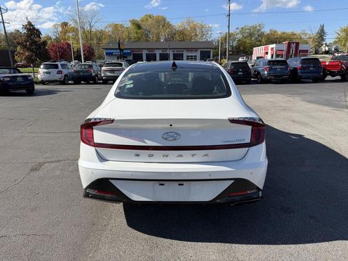 2022 Hyundai SONATA Limited