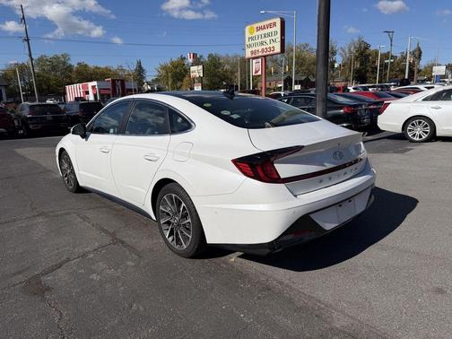 2022 Hyundai SONATA Limited