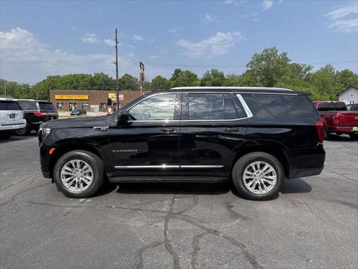 2023 GMC Yukon SLT