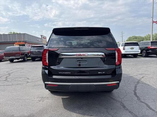 2023 GMC Yukon SLT