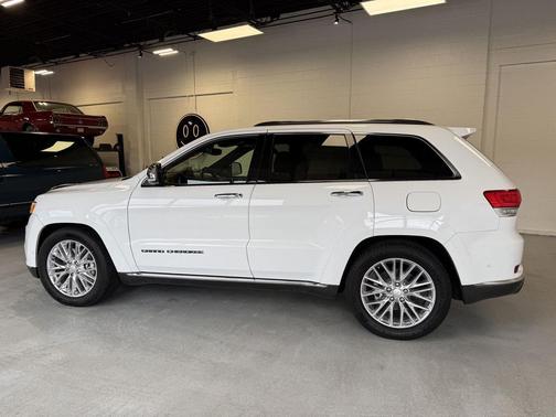 2017 Jeep Grand Cherokee Summit