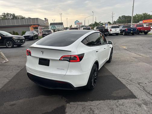 Pearl White Multi-Coat 2022 Tesla Model Y Performance Dual Motor All-Wheel Drive