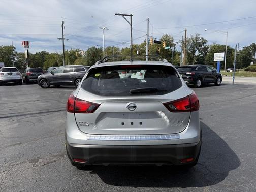 2018 Nissan Rogue Sport SV