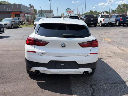Alpine White 2022 BMW X2 xDrive28i