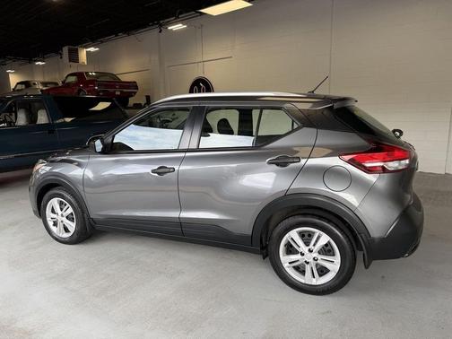 2019 Nissan Kicks S