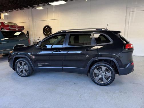 2016 Jeep Cherokee 75th Anniversary