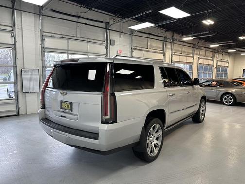 2016 Cadillac Escalade ESV Premium