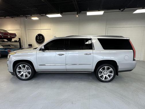 2016 Cadillac Escalade ESV Premium