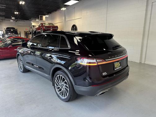 Infinite Black 2020 Lincoln Nautilus Reserve