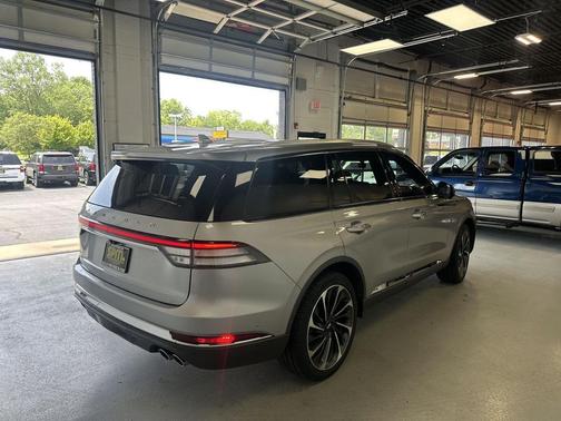 Silver Radiance Metallic 2020 Lincoln Aviator Reserve AWD