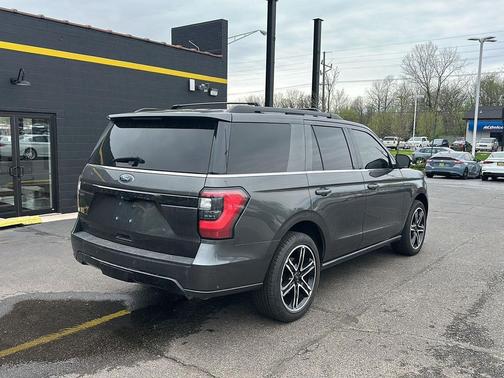 Magnetic Metallic 2019 Ford Expedition Limited