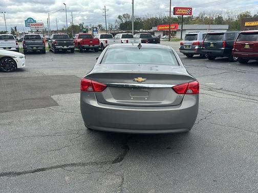 Pepperdust Metallic 2018 Chevrolet Impala 1LT