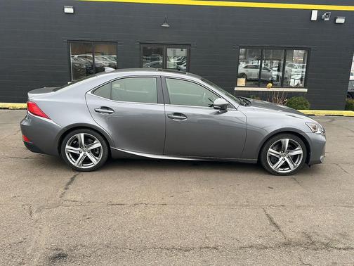 2018 Lexus IS 300 Base