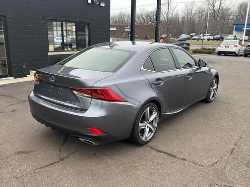 2018 Lexus IS 300 Base