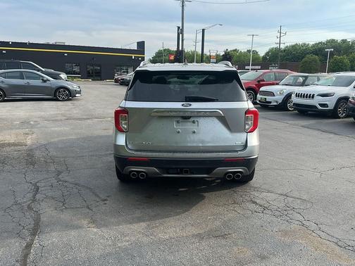Iconic Silver Metallic 2020 Ford Explorer Platinum