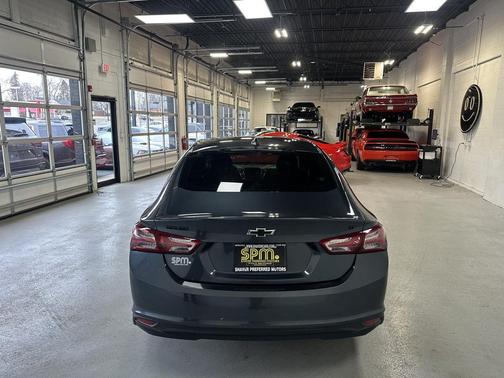 2021 Chevrolet Malibu FWD LT