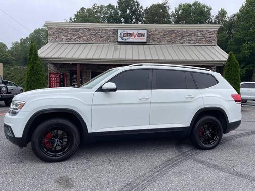 Pure White 2018 Volkswagen Atlas 3.6L SE