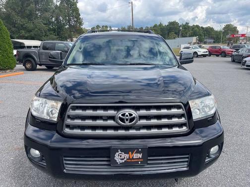 2013 Toyota Sequoia SR5