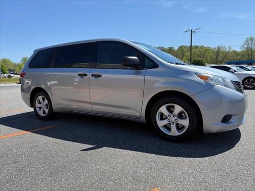 2017 Toyota Sienna SE