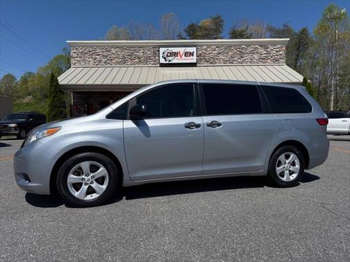 2017 Toyota Sienna SE