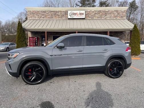 2021 Volkswagen Atlas Cross Sport 2.0T SE w/Technology