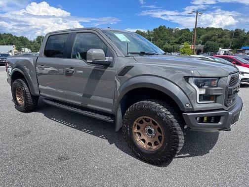 2018 Ford F-150 Raptor 4x4 4dr SuperCrew 5.5 ft. SB