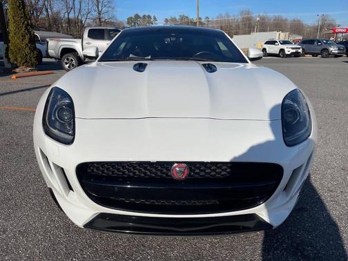 2017 Jaguar F-TYPE Premium 2dr Coupe 8A