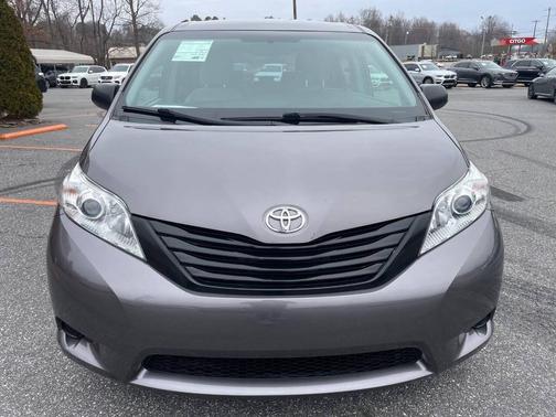 2015 Toyota Sienna L