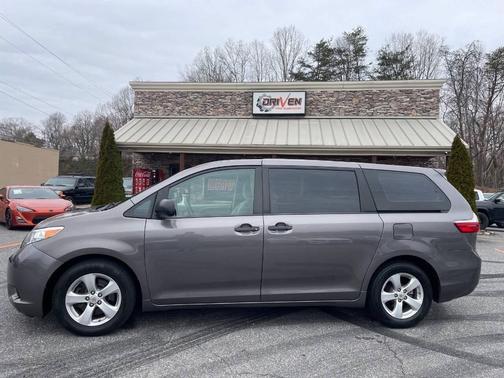 2015 Toyota Sienna L