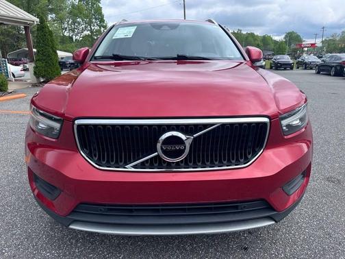 2019 Volvo XC40 T4 Momentum