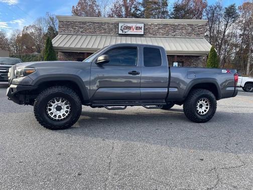 2020 Toyota Tacoma SR5
