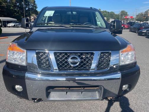 2012 Nissan Titan SV