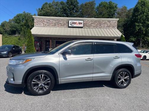 2018 Toyota Highlander LE