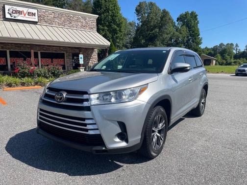 2018 Toyota Highlander LE