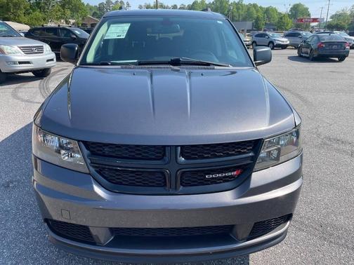 Granite Pearl Coat 2018 Dodge Journey SE
