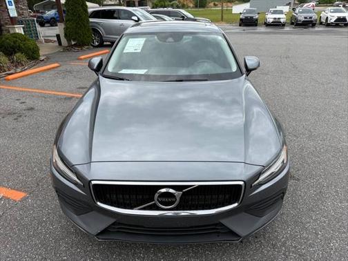 2019 Volvo S60 T6 Momentum