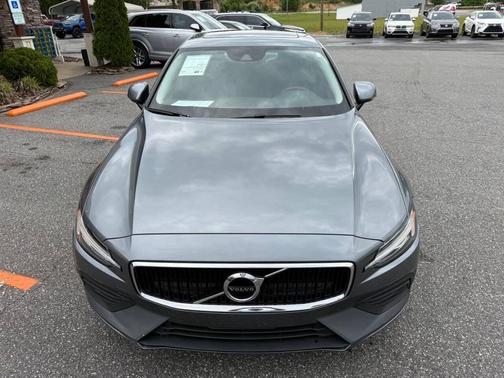 2019 Volvo S60 T6 Momentum