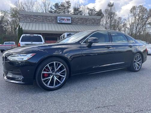 2019 Volvo S90 T5 Momentum