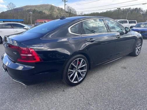 2019 Volvo S90 T5 Momentum