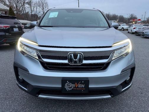 2019 Honda Pilot Touring 8-Passenger