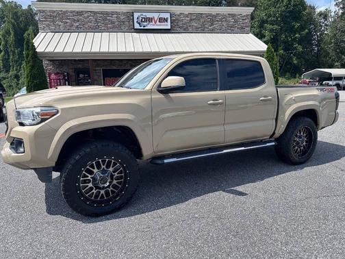 2017 Toyota Tacoma TRD Sport