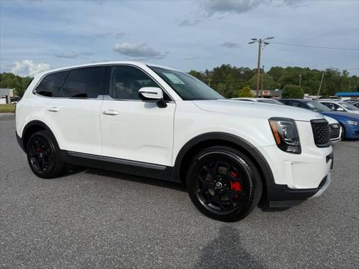 2020 Kia Telluride LX 4dr SUV