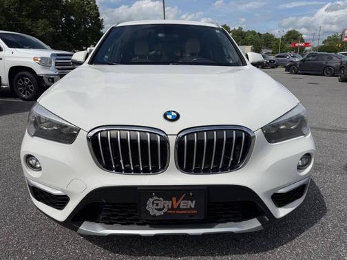 Alpine White 2018 BMW X1 xDrive28i