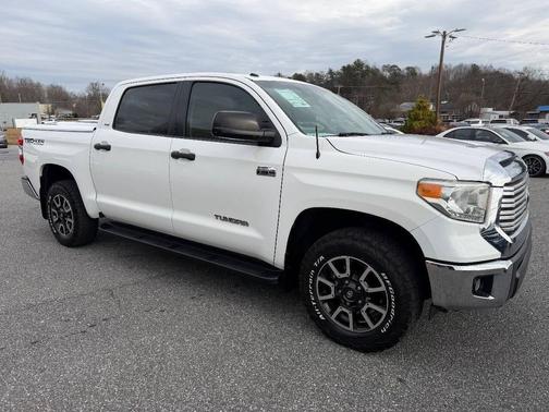 2014 Toyota Tundra SR5