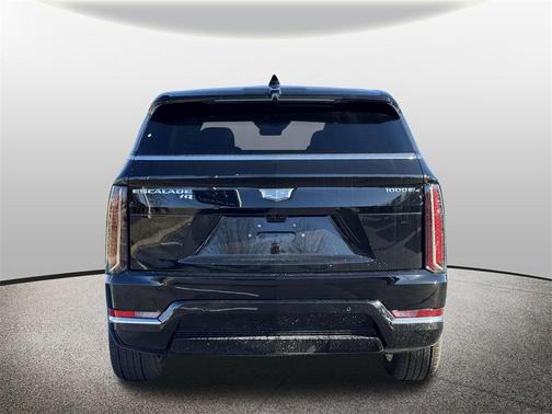 2025 Cadillac Escalade IQ Luxury 2