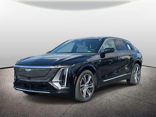Stellar Black Metallic 2025 Cadillac LYRIQ Luxury