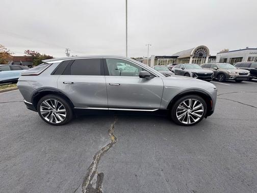 2024 Cadillac LYRIQ Luxury