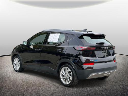 Mosaic Black Metallic 2023 Chevrolet Bolt EUV LT